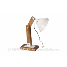 Lampe de table en bois